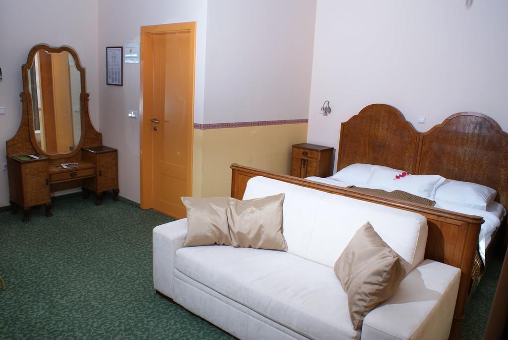 Hotel Park Ptuj Exterior foto